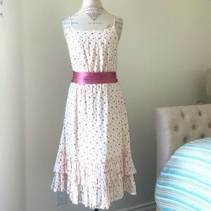 4/$20 Fun and flirty white cotton Gap dress with pink polka dots and ruffles 💞